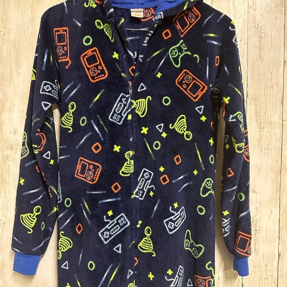 Cat & Jack Gaming Footsie Pjs Size L - Picture 4 of 6